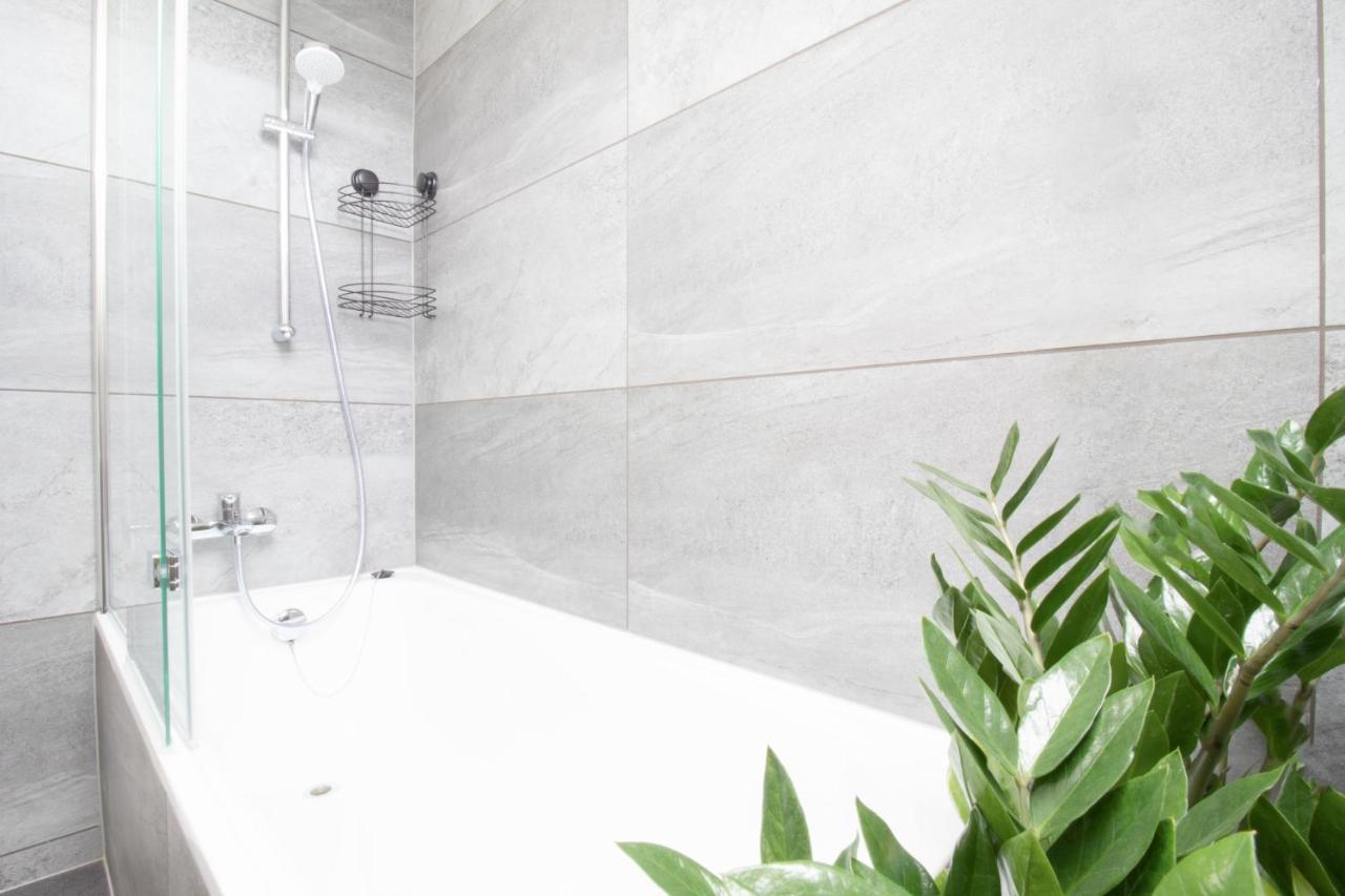 Loewe Apartment Blau Neuhausen Am Rheinfall Εξωτερικό φωτογραφία